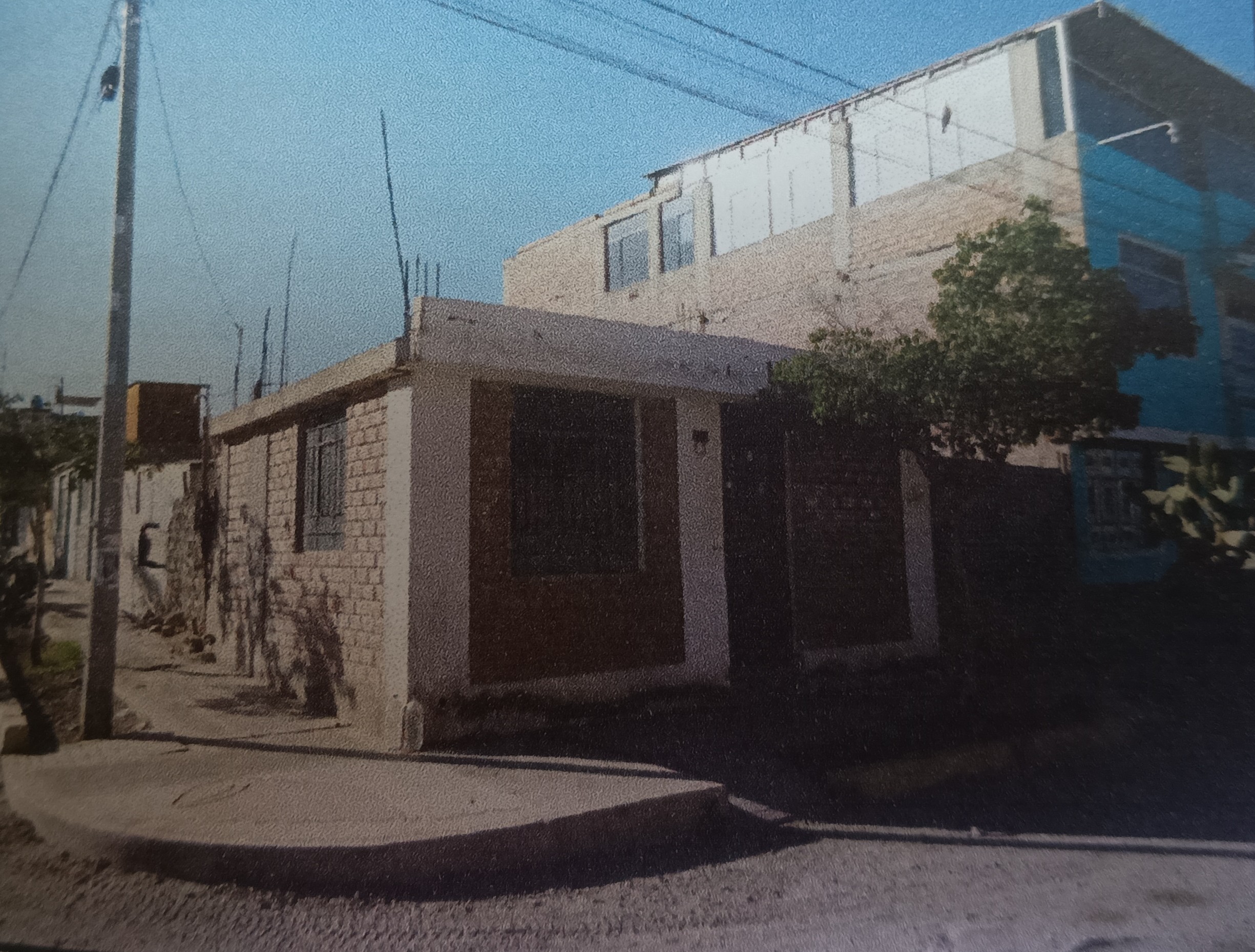CASA en remate judicial en MOQUEGUA — MOQUEGUA