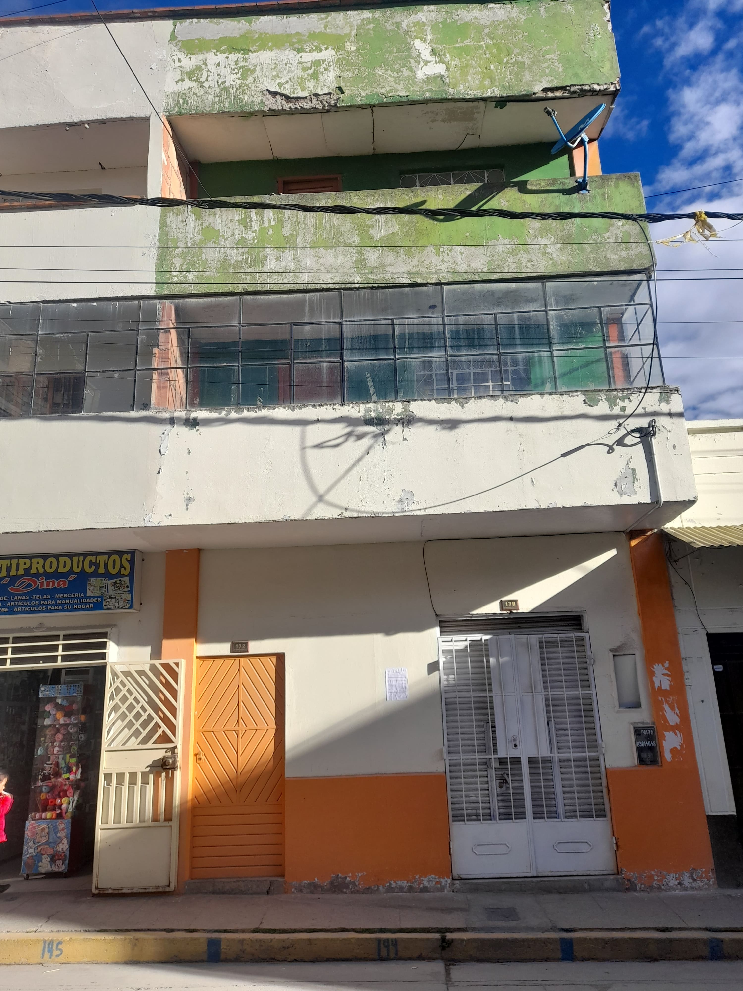 CASA en remate judicial en JUNIN — JUNIN