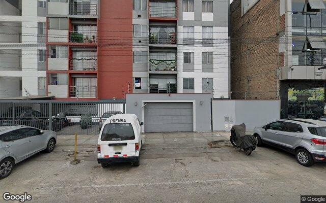 ESTACIONAMIENTO en remate judicial en CHORRILLOS — LIMA